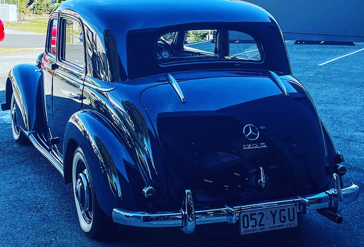Rear three-quarter, showing the 170 S bootlid